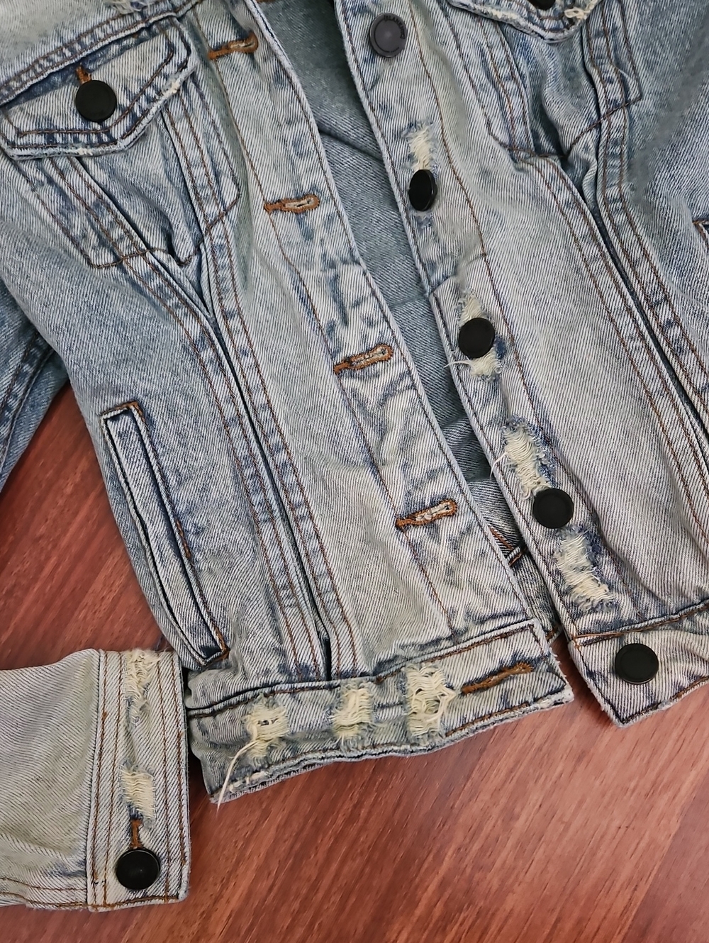 Blanknyc Jean Jacket Removable Hood Distressed NWOT Small - Picture 2 of 10